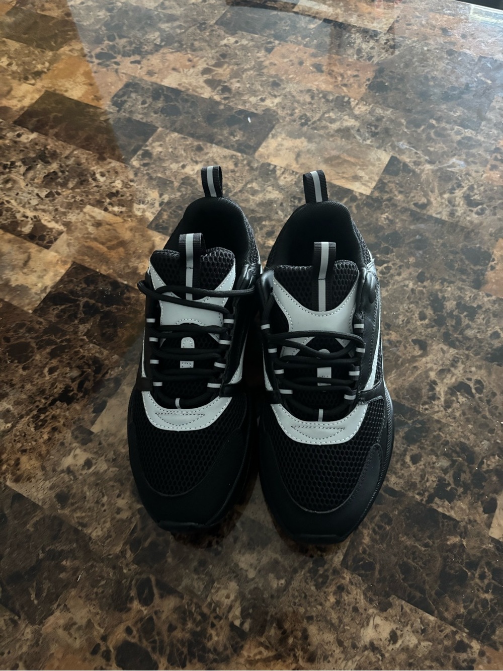 Dior B22 - Picture 2 of 4